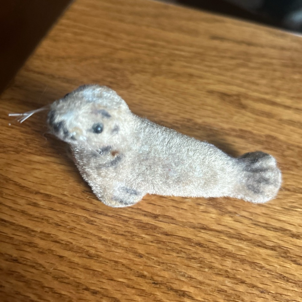 Vintage Wagner Kunstlerschutz Handwork Flocked Seal Sea Lion West Germany
